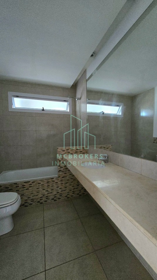 IMPRESIONANTE PISO DE 175 M2 CUBIERTOS SOBRE BV. GALVEZ