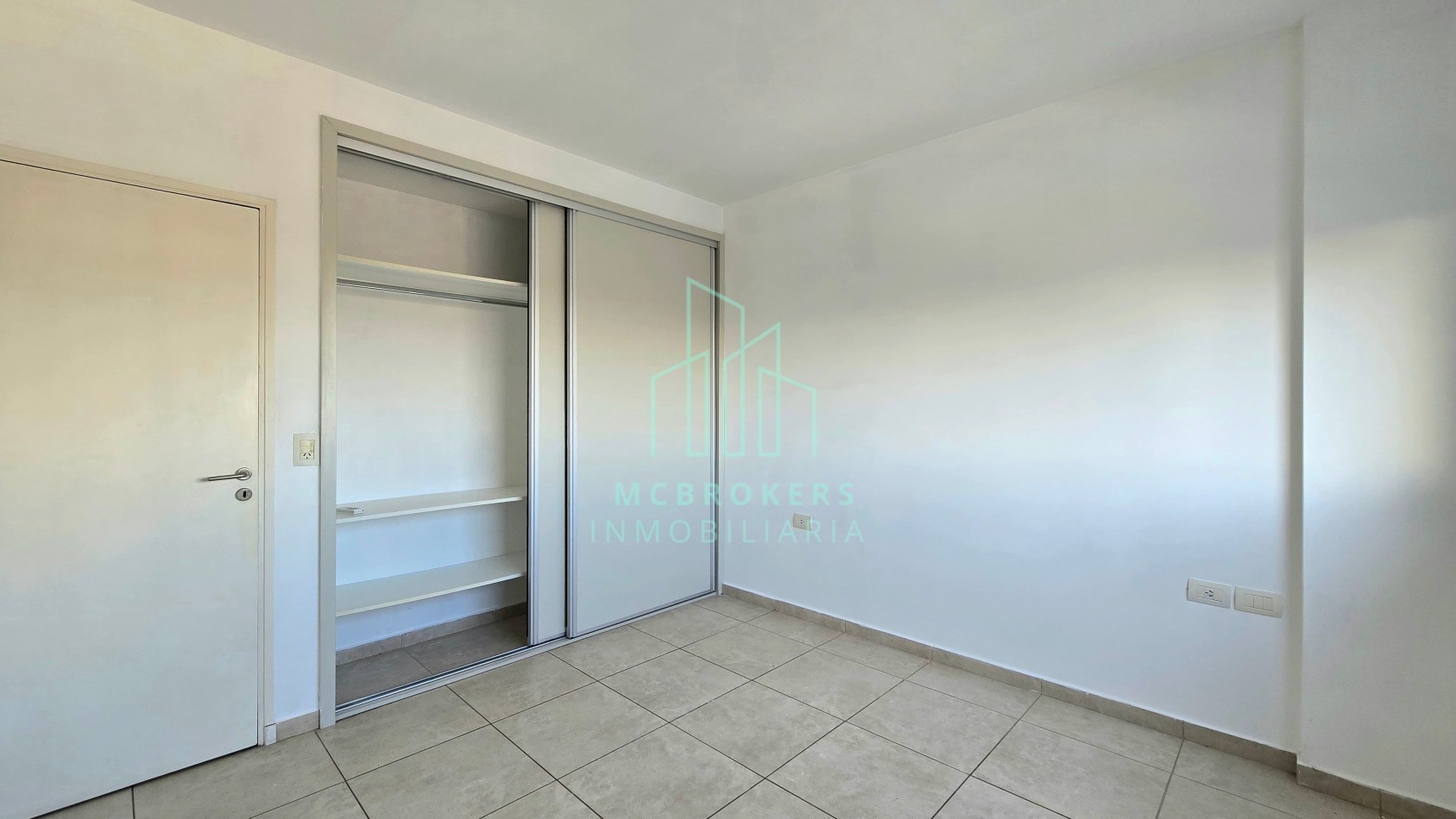 IMPRESIONANTE PISO DE 175 M2 CUBIERTOS SOBRE BV. GALVEZ