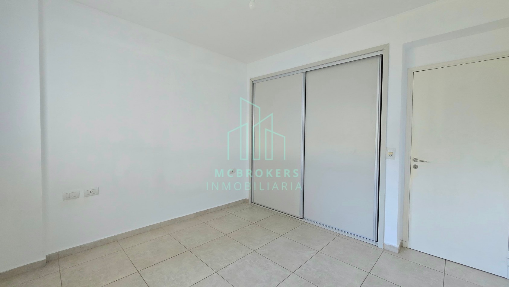IMPRESIONANTE PISO DE 175 M2 CUBIERTOS SOBRE BV. GALVEZ