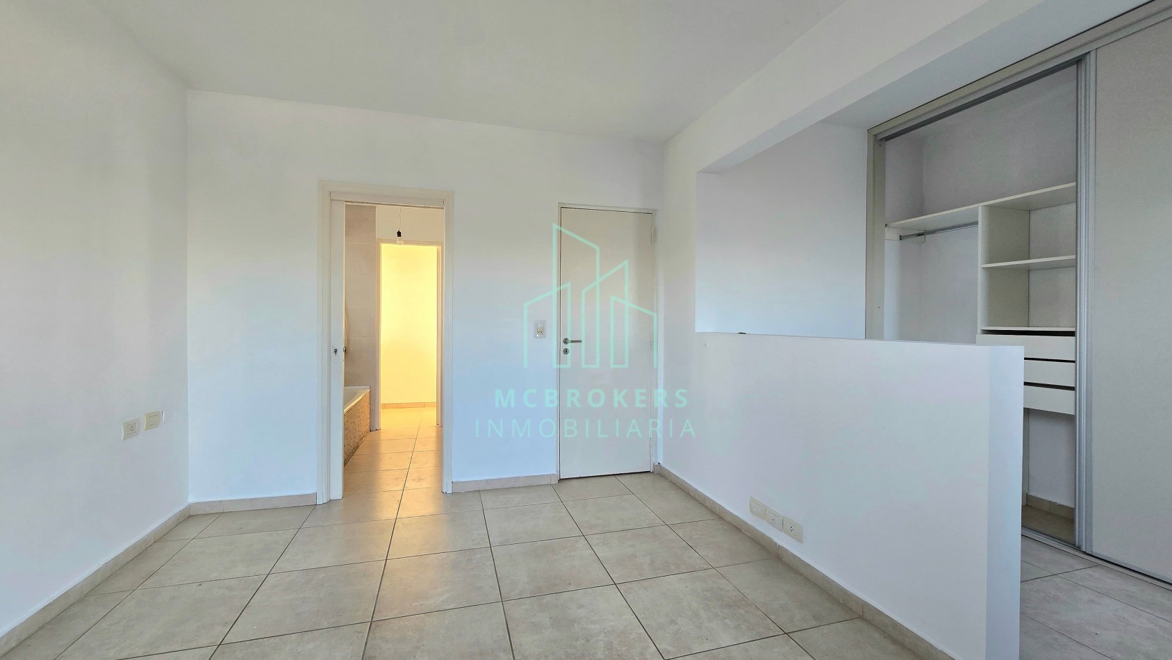 IMPRESIONANTE PISO DE 175 M2 CUBIERTOS SOBRE BV. GALVEZ