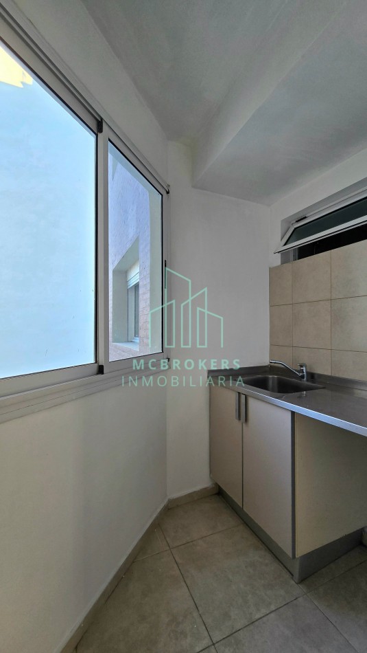 IMPRESIONANTE PISO DE 175 M2 CUBIERTOS SOBRE BV. GALVEZ