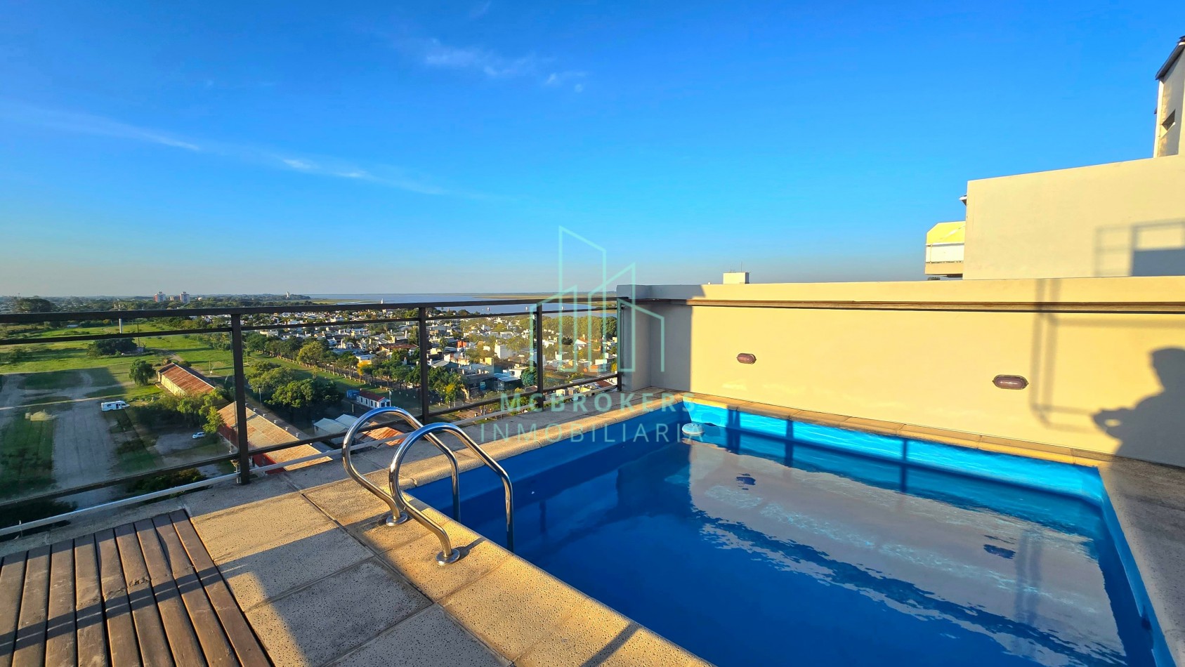 IMPRESIONANTE PISO DE 175 M2 CUBIERTOS SOBRE BV. GALVEZ