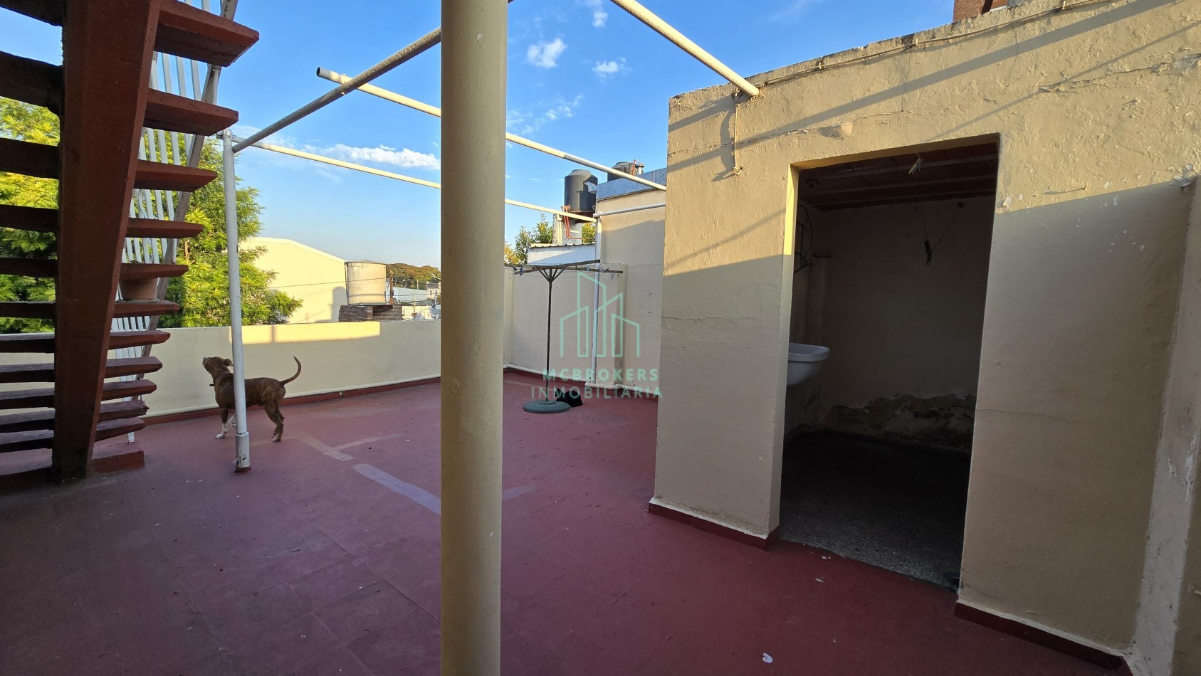 Casa interna con gran terreno NO PH - Ideal desarrollo -