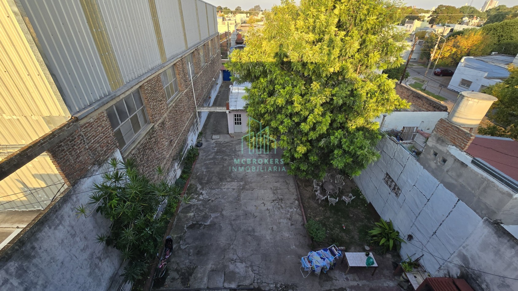 Casa interna con gran terreno NO PH - Ideal desarrollo -