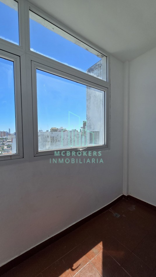 Departamento al frente con cochera