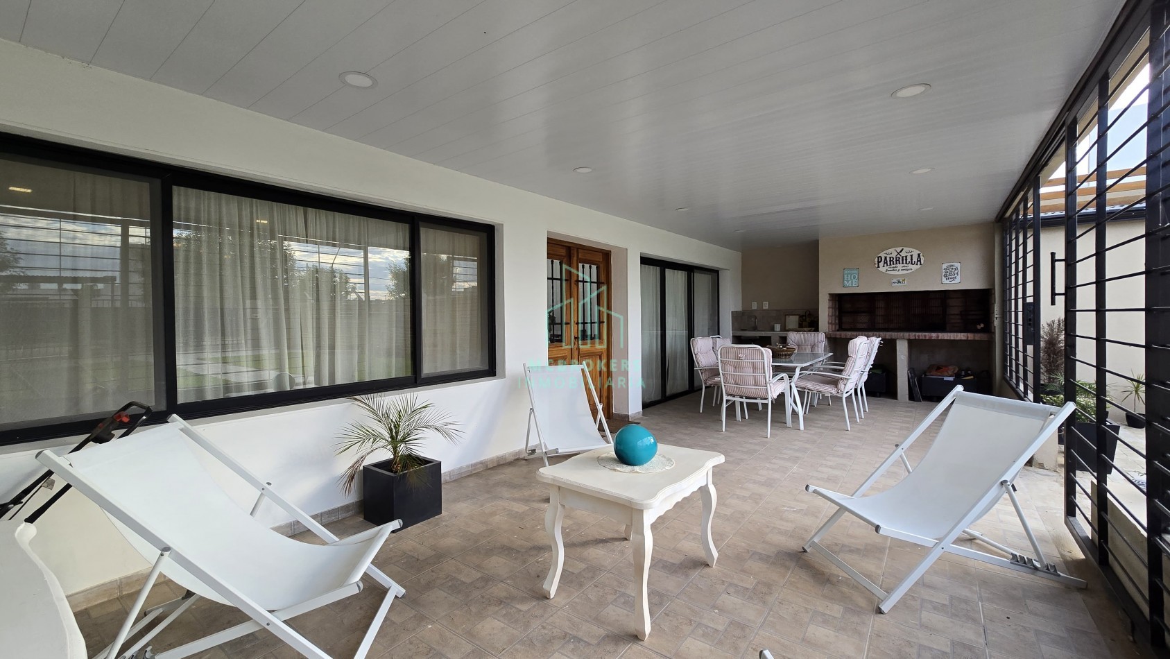 Impecable casa en Praderas 3