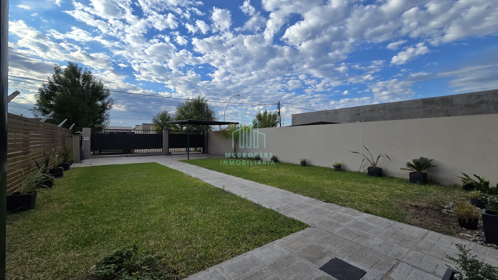 Impecable casa en Praderas 3