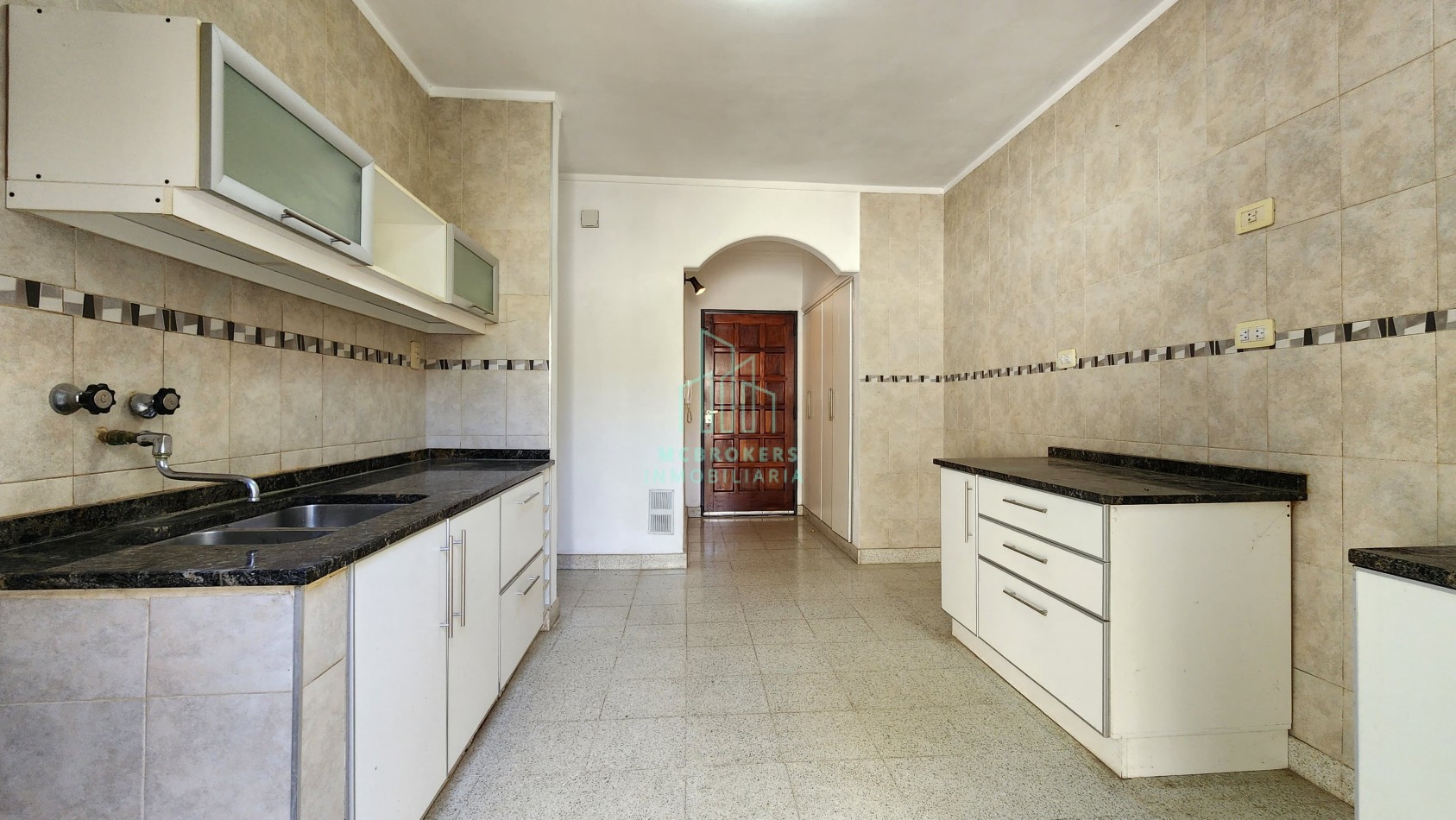 Casa Interna MENDOZA 3675 NO PH.