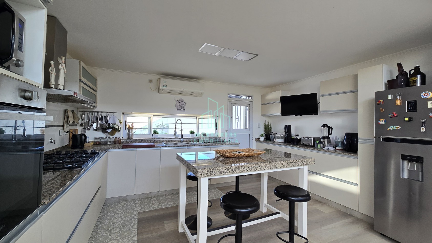 Impecable casa en Praderas 3