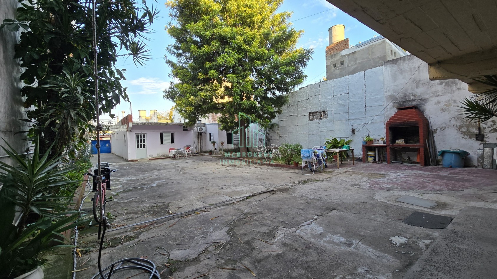 Casa interna con gran terreno NO PH - Ideal desarrollo -