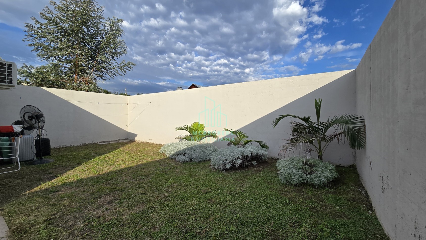 Impecable casa en Praderas 3
