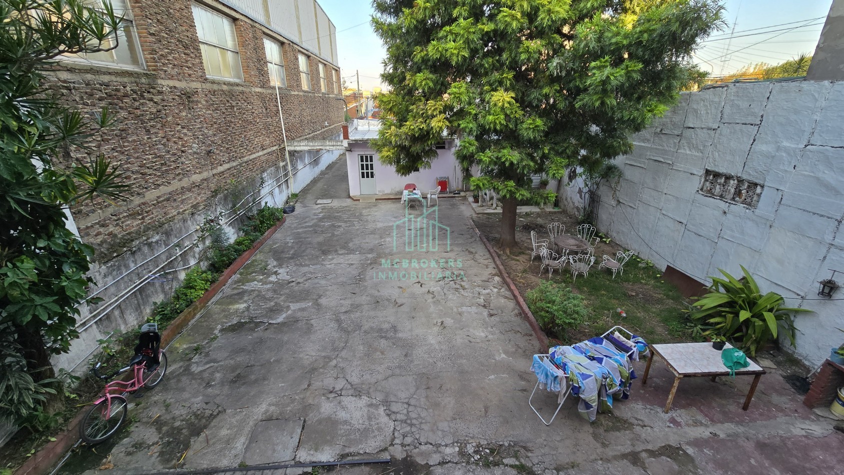 Casa interna con gran terreno NO PH - Ideal desarrollo -