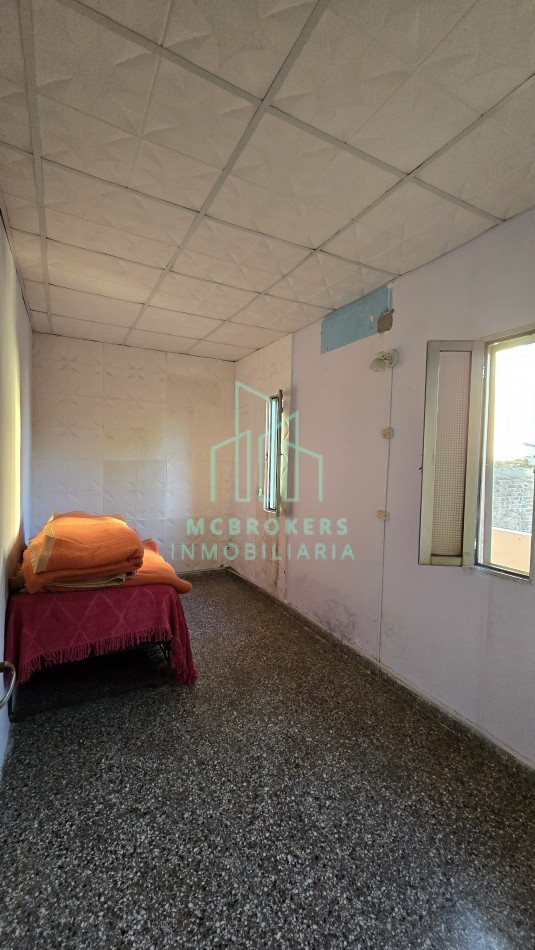 Casa interna con gran terreno NO PH - Ideal desarrollo -