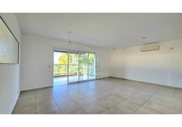 IMPRESIONANTE PISO DE 175 M2 CUBIERTOS SOBRE BV. GALVEZ